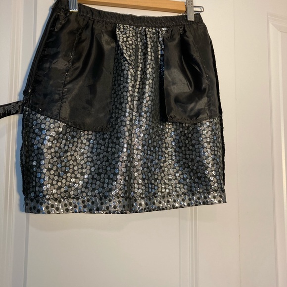 Shiny skirt w pockets - Picture 6 of 6